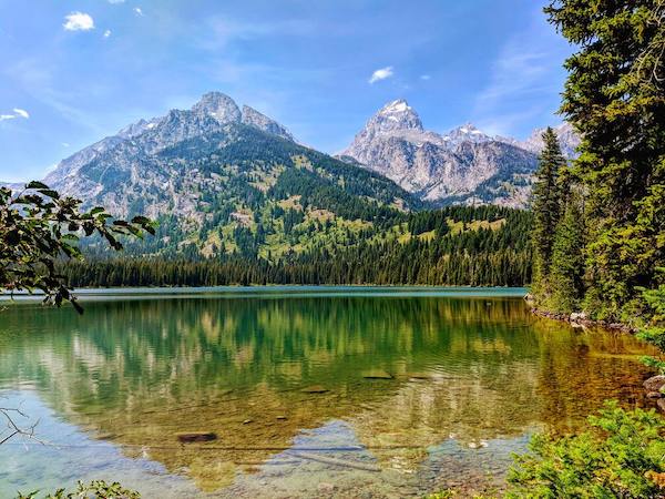 Must-see nationalparker i Amerika! 7 Bjerge ved en krystalklar sø i Grand Teton National Park